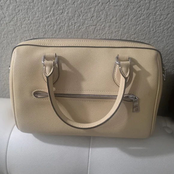 Coach Pastel Yellow Cream Medium Rowan Leather Handbag - Picture 4 of 8